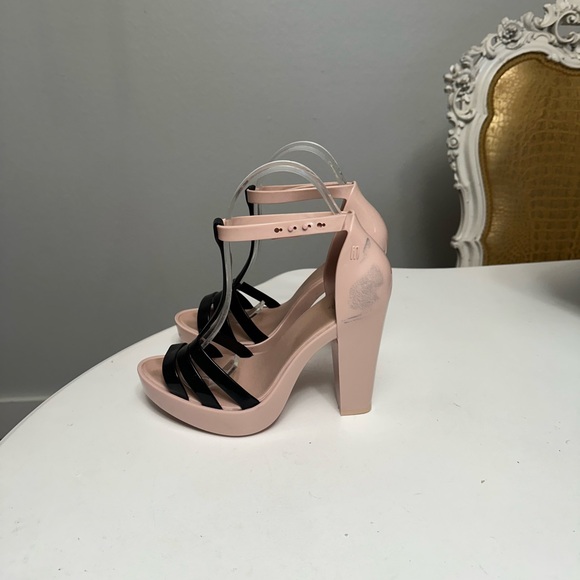Melissa dreamy sandal heels - nude pink and black strappy  size 8 Rare $170 - Picture 8 of 11